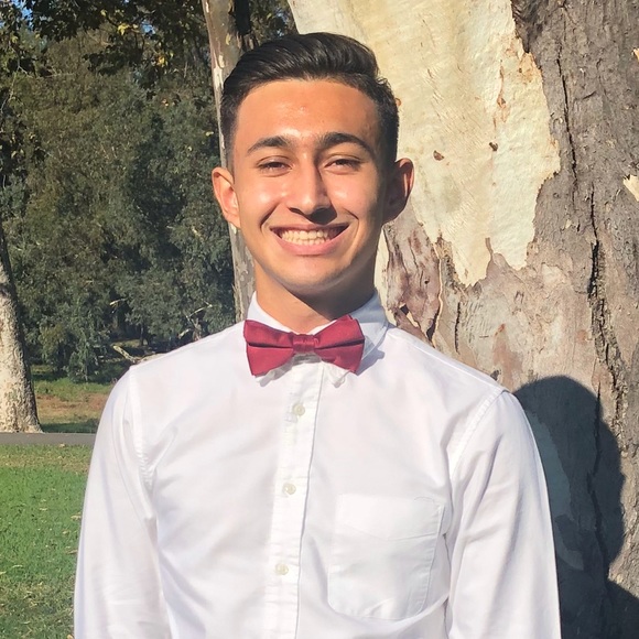 Meet your Posher, Eduardo - Picture 1 of 1